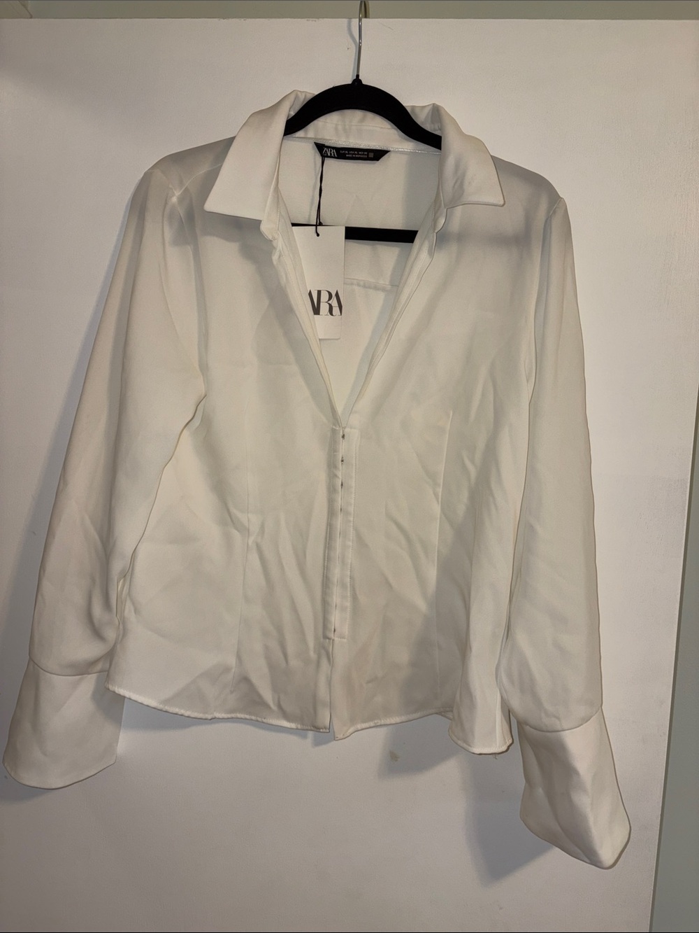 Zara Cream Button-Front Collared Blouse